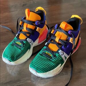 Nike Youth LeBron Kids Sneakers